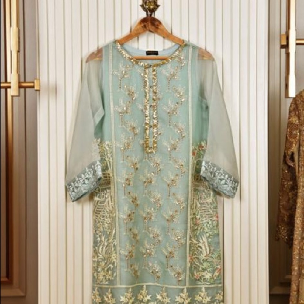 AghaNoor top Small Size